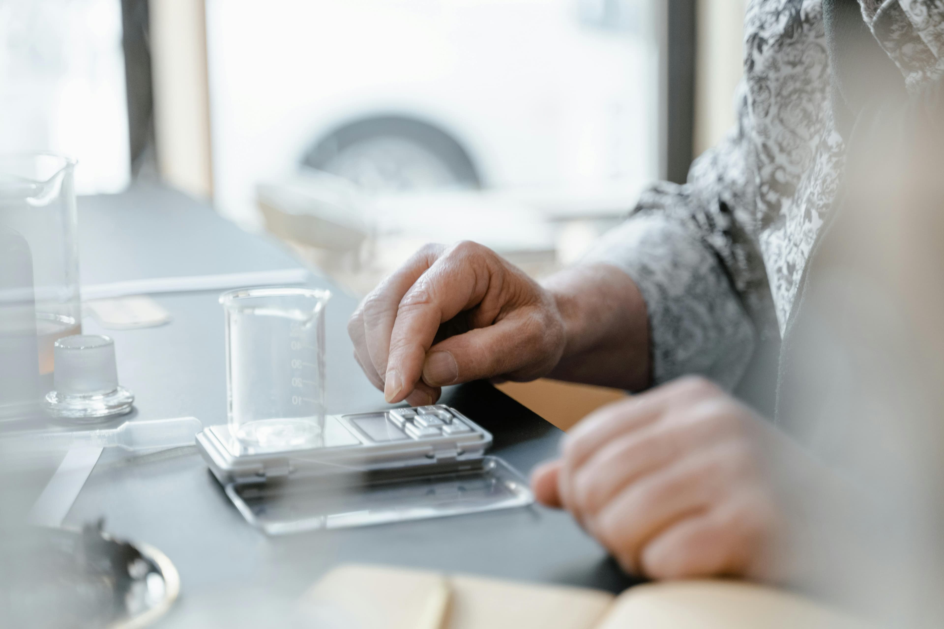 Pocket, Personal, and Baby Scales: Which Type Fits Home, Clinic, or Mobile Use in Dubai?